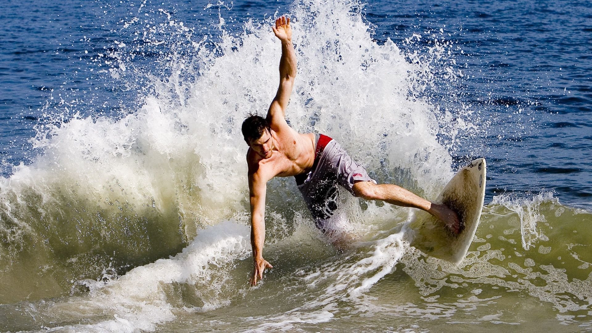 开云体育2026-C罗完成自我救赎,罗马险胜巴西,足球场上的两种英雄主义 第2张 开云体育2026-C罗完成自我救赎,罗马险胜巴西,足球场上的两种英雄主义 第2张